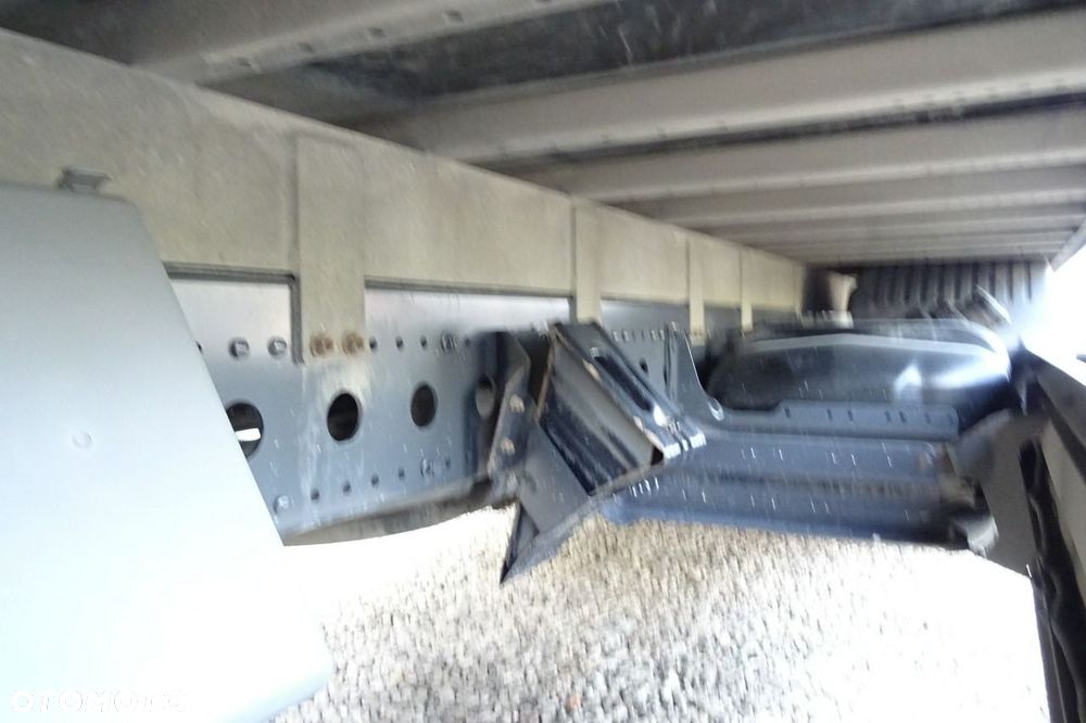 Mercedes-Benz Atego 1318 Euro 6 kontener Tylko 333tys.km Udokumentowane - 26