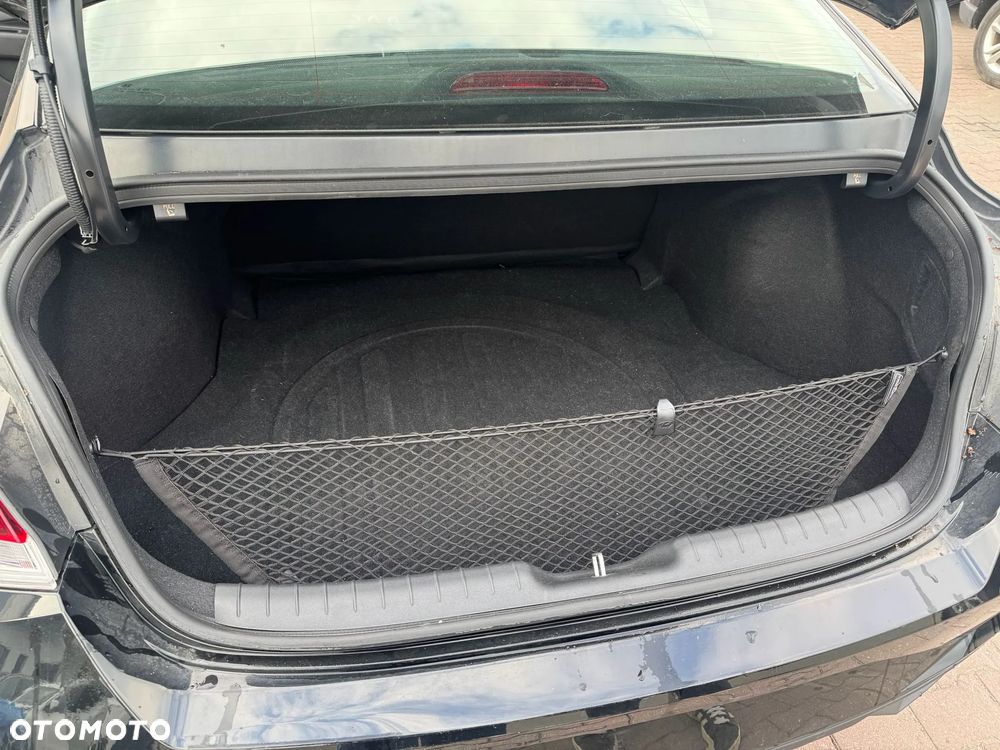 Hyundai Elantra - 21