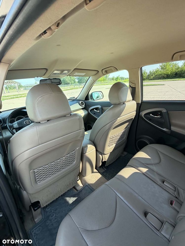 Toyota RAV4 2.2 D-4D Sol 180 - 9