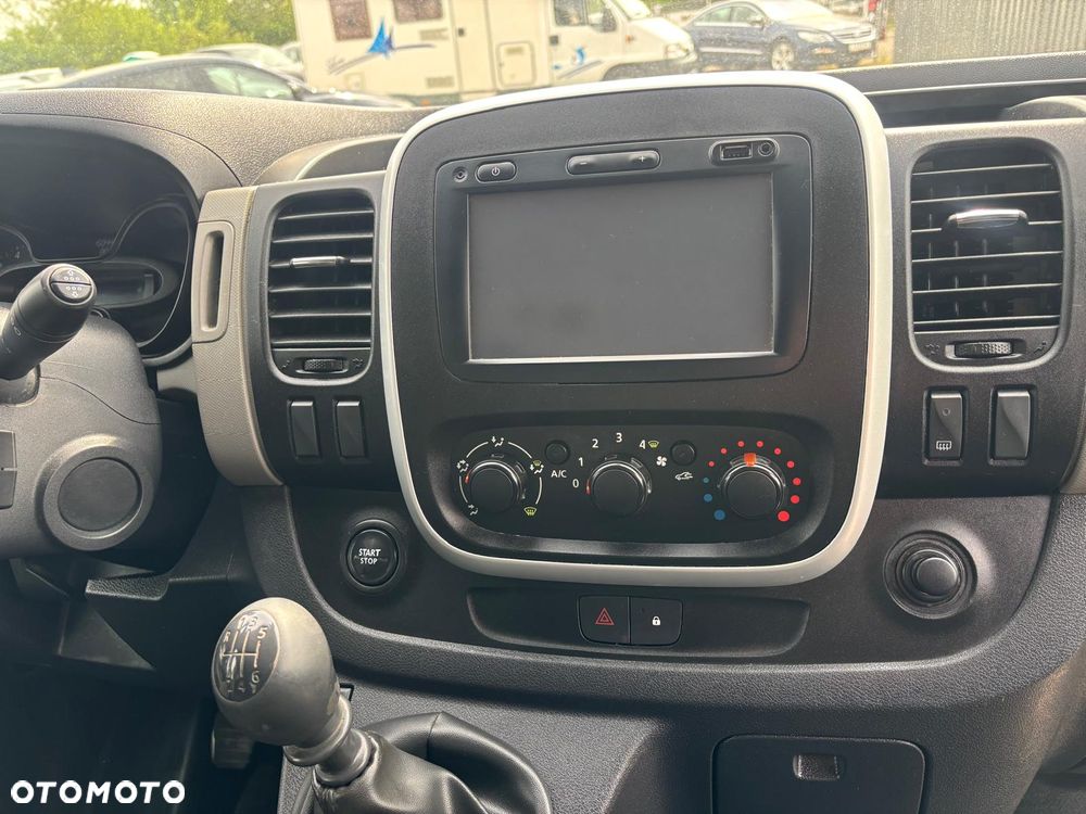 Renault Trafic - 23