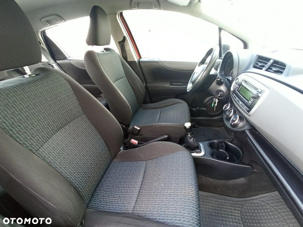 Toyota Yaris - 8