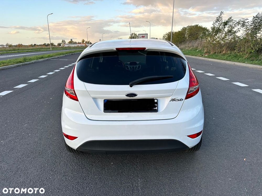 Ford Fiesta 2011 photo 5
