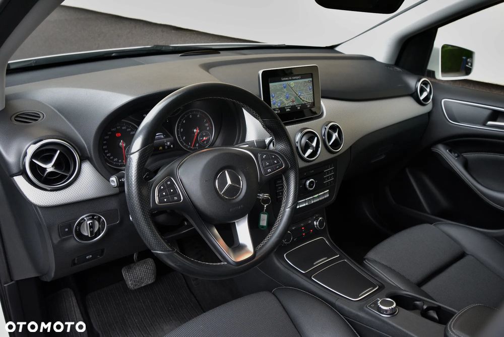 Mercedes-Benz Klasa B 200 7G-DCT Urban - 13