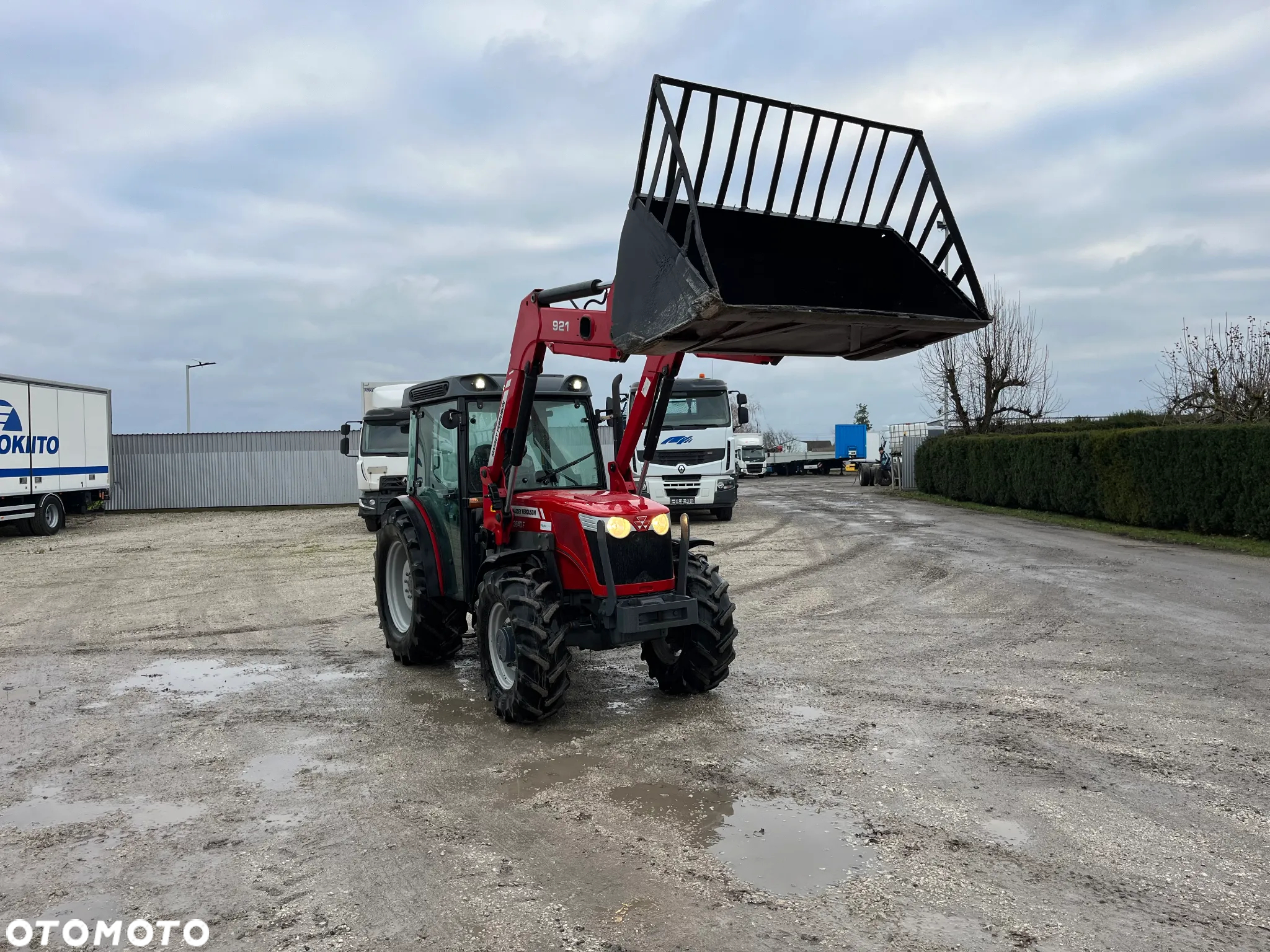 Massey Ferguson - 2