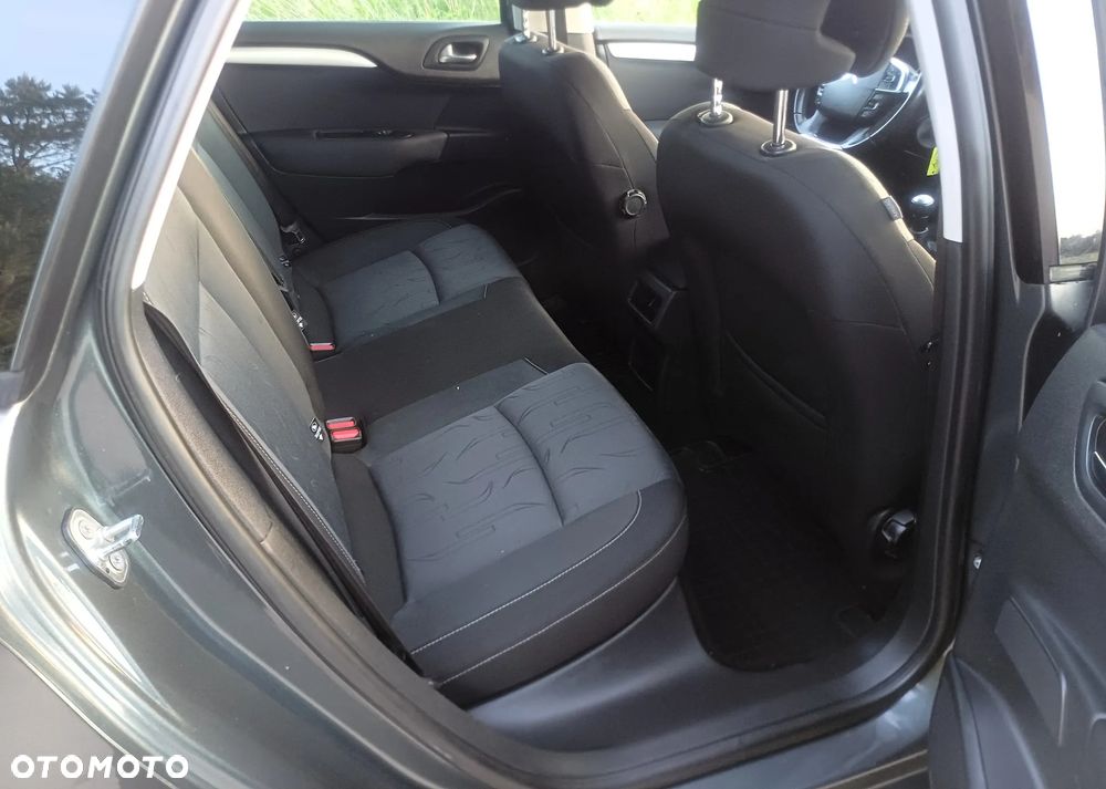 Citroën C4 VTi 120 Exclusive - 23