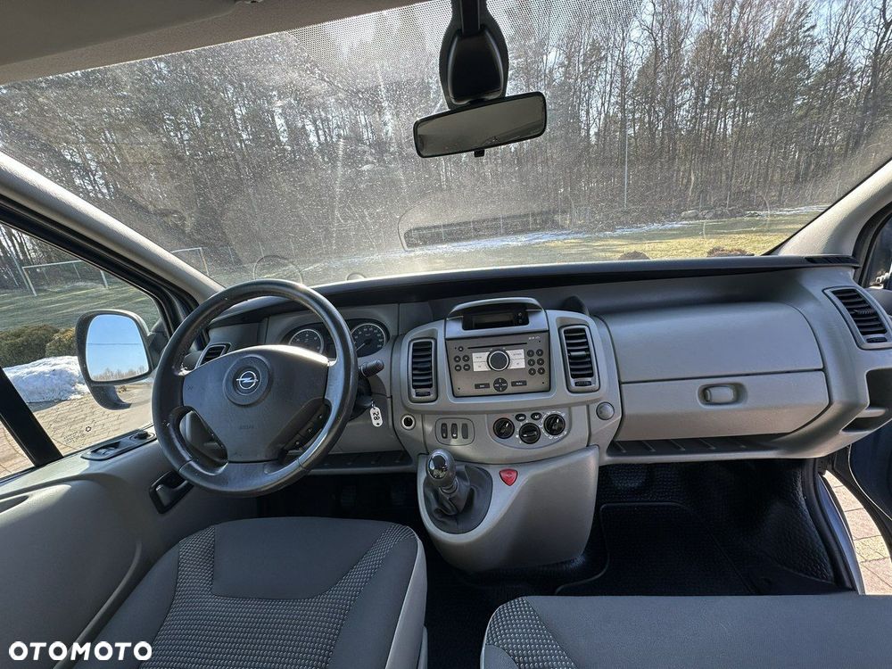 Opel Vivaro - 16
