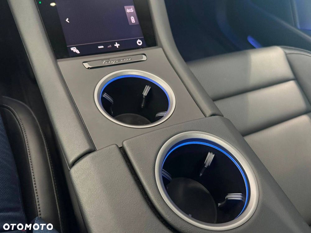 Porsche Taycan 105kWh Performance Plus - 29