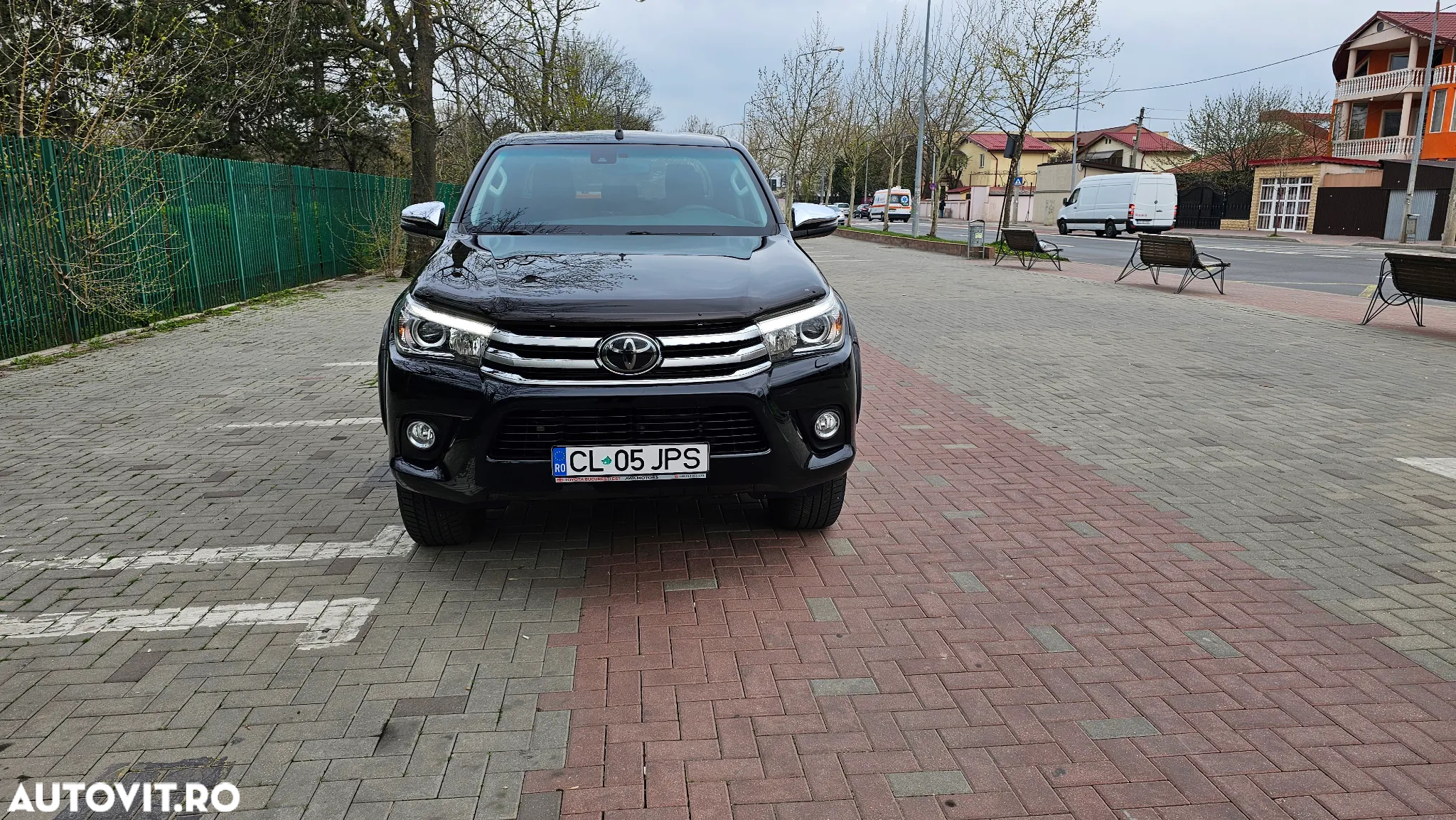Toyota Hilux 4x4 Double Cab A/T Invincible - 2