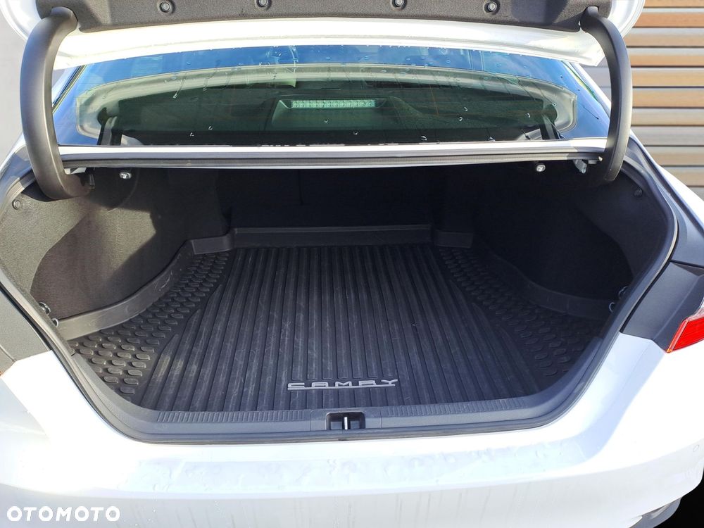 Toyota Camry 2.5 Hybrid Comfort CVT - 11