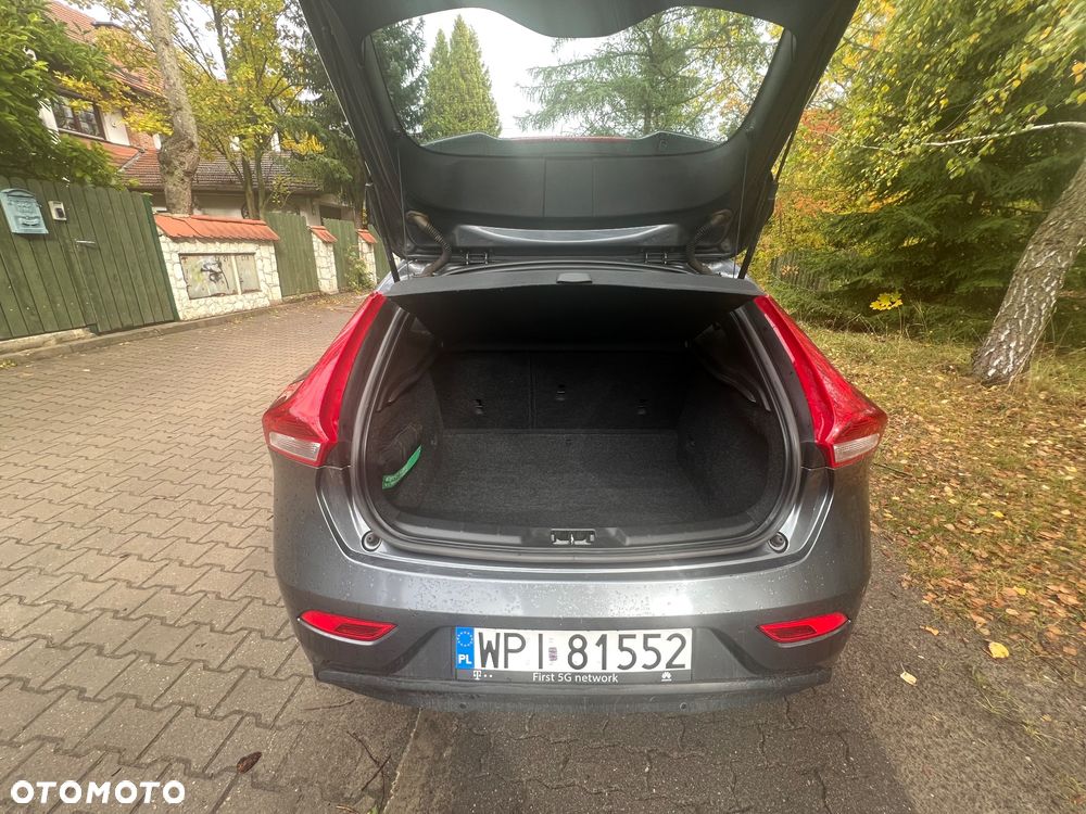 Volvo V40 D2 Kinetic - 13
