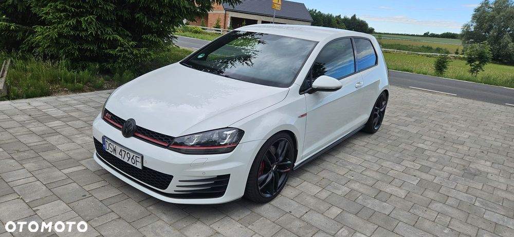 Volkswagen Golf 2.0 TSI BMT GTI Performance - 3