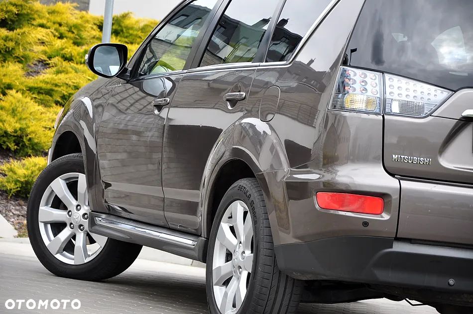 Mitsubishi Outlander - 14