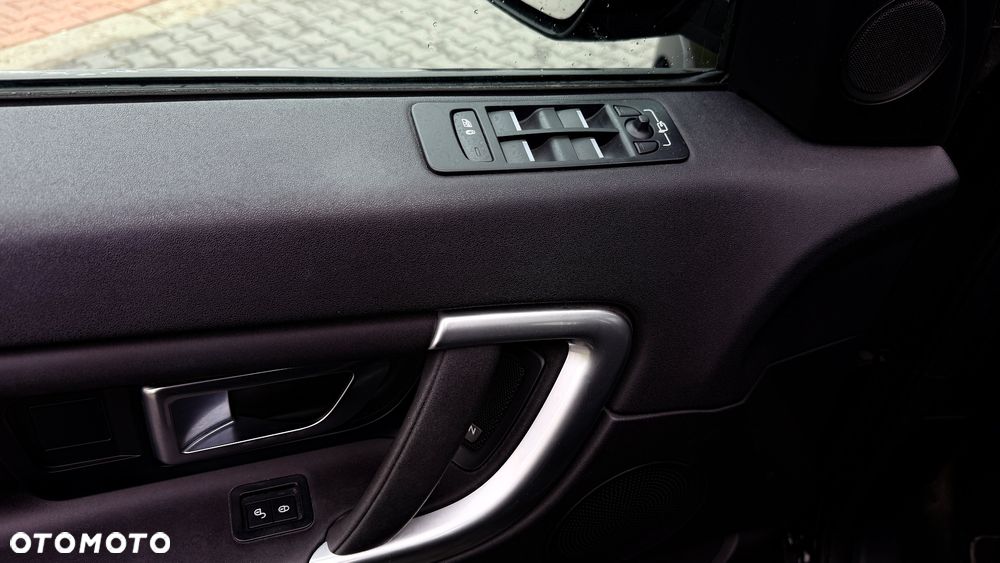 Land Rover Discovery Sport TD4 HSE Luxury - 10