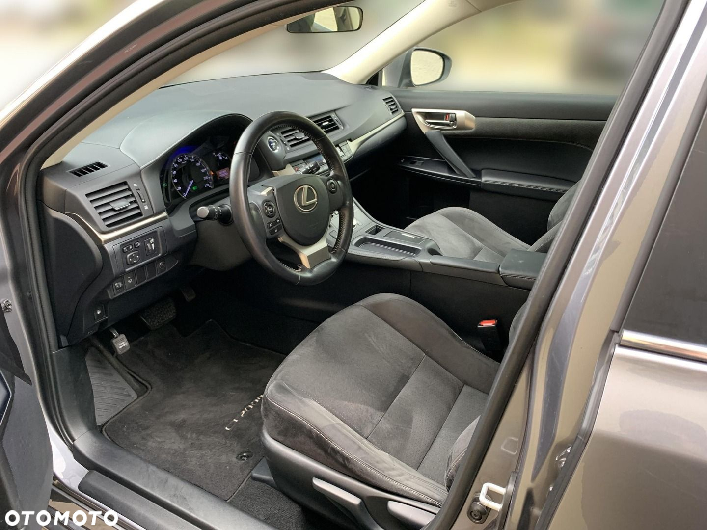 Lexus CT - 14