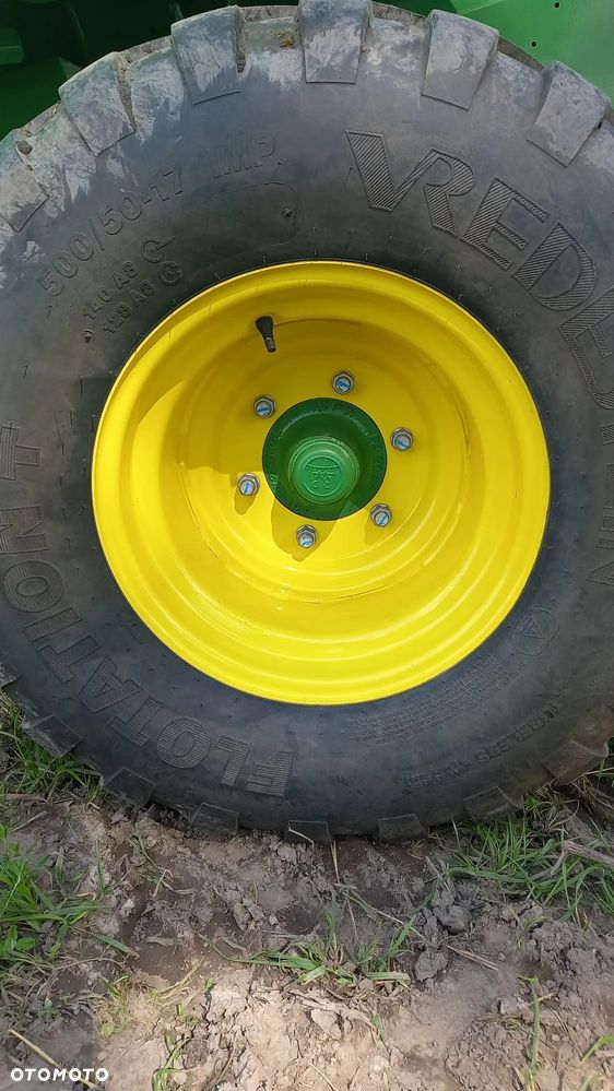 John Deere V451M - 5