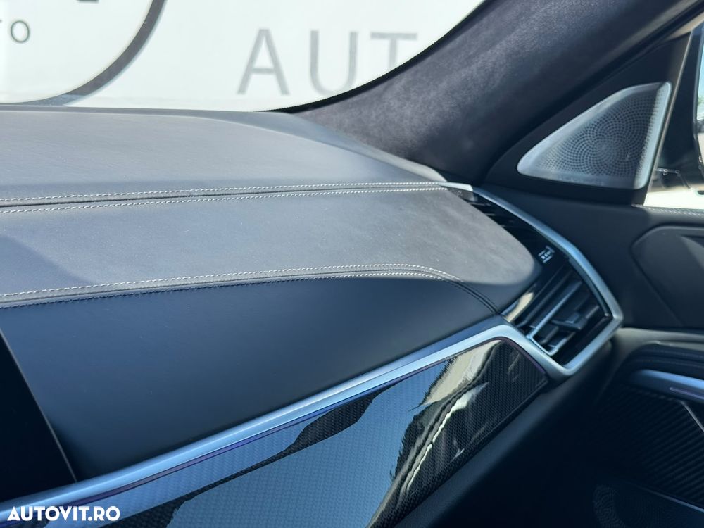BMW X6 M M50i - 28