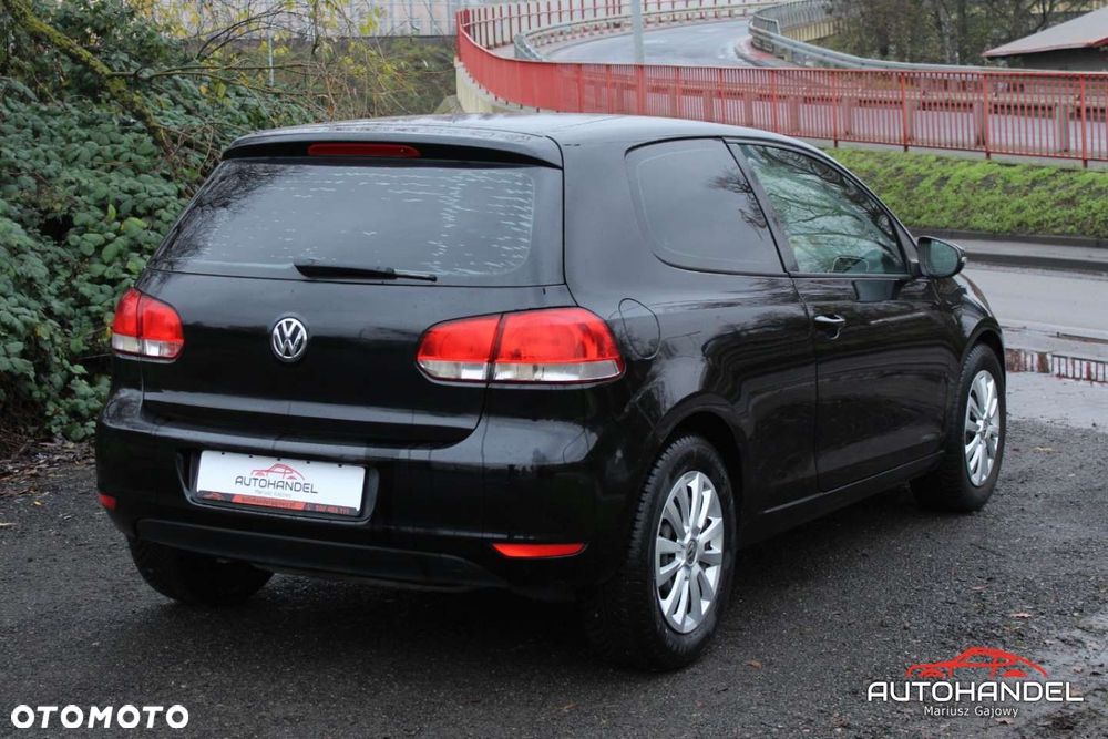 Volkswagen Golf - 6