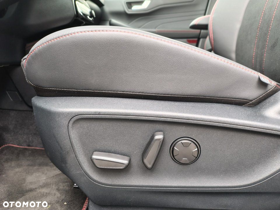 Ford Kuga - 23