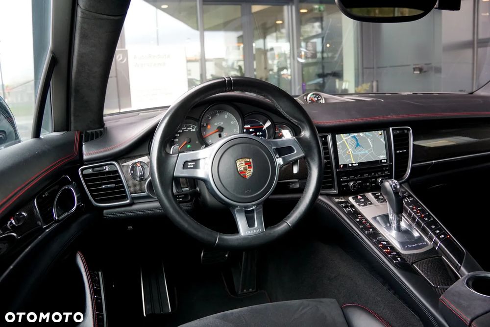 Porsche Panamera GTS - 30