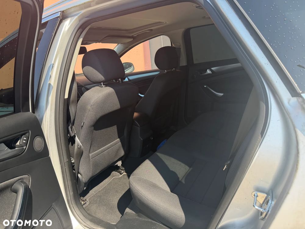Ford Mondeo - 8