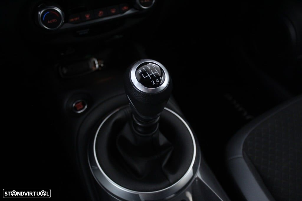 Nissan Juke 1.0 DIG-T N-Connecta NAV. - 32