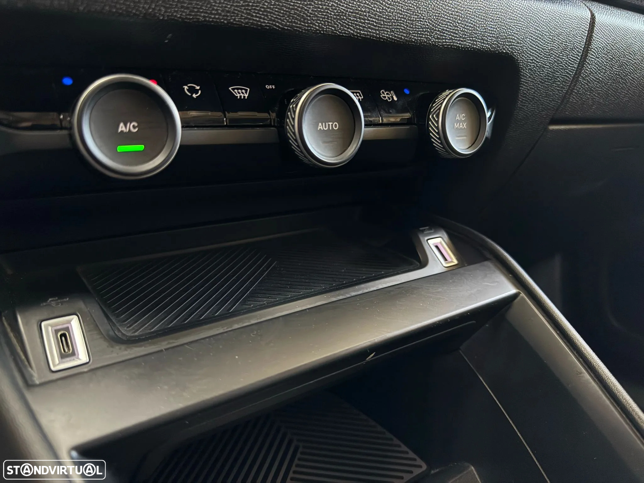 Citroën C4 1.2 PureTech Shine - 25