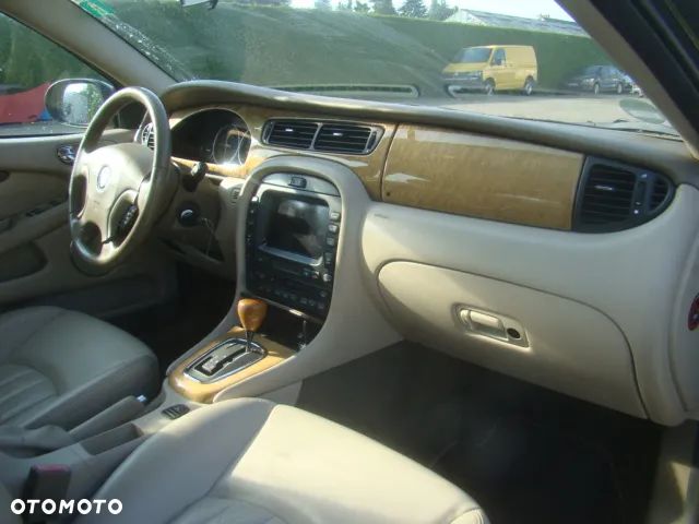 Jaguar X-Type - 13