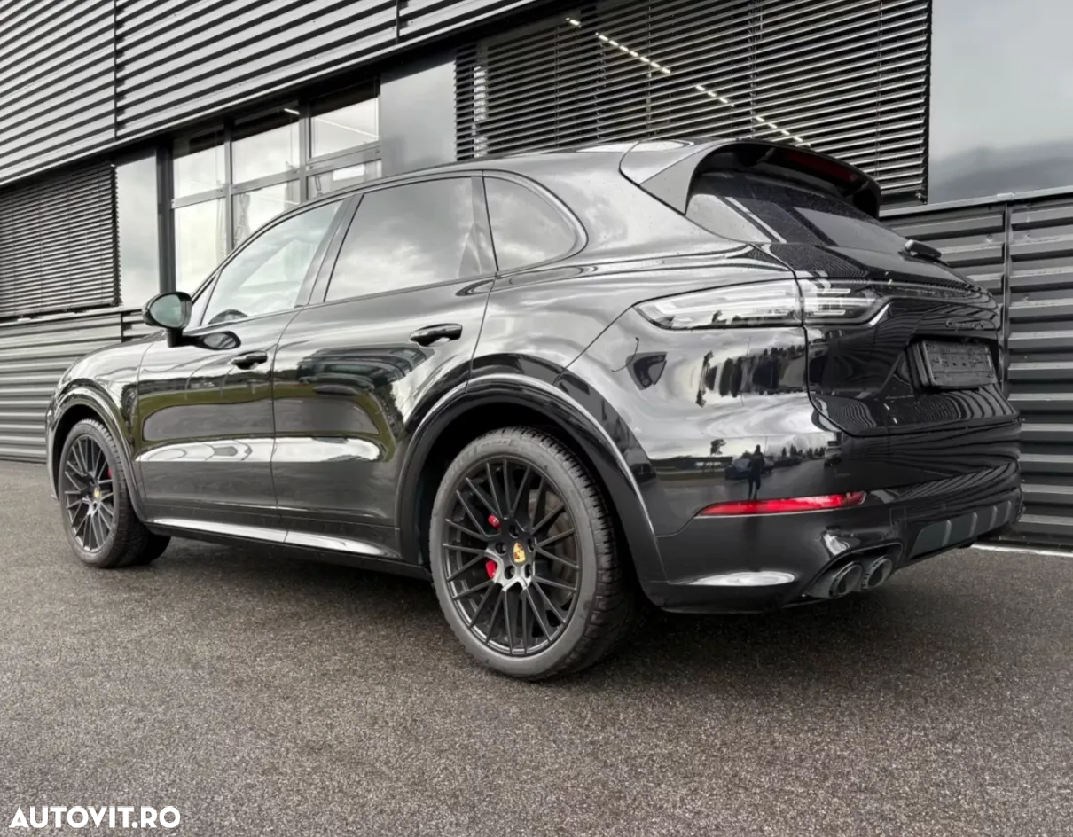 Porsche Cayenne - 5