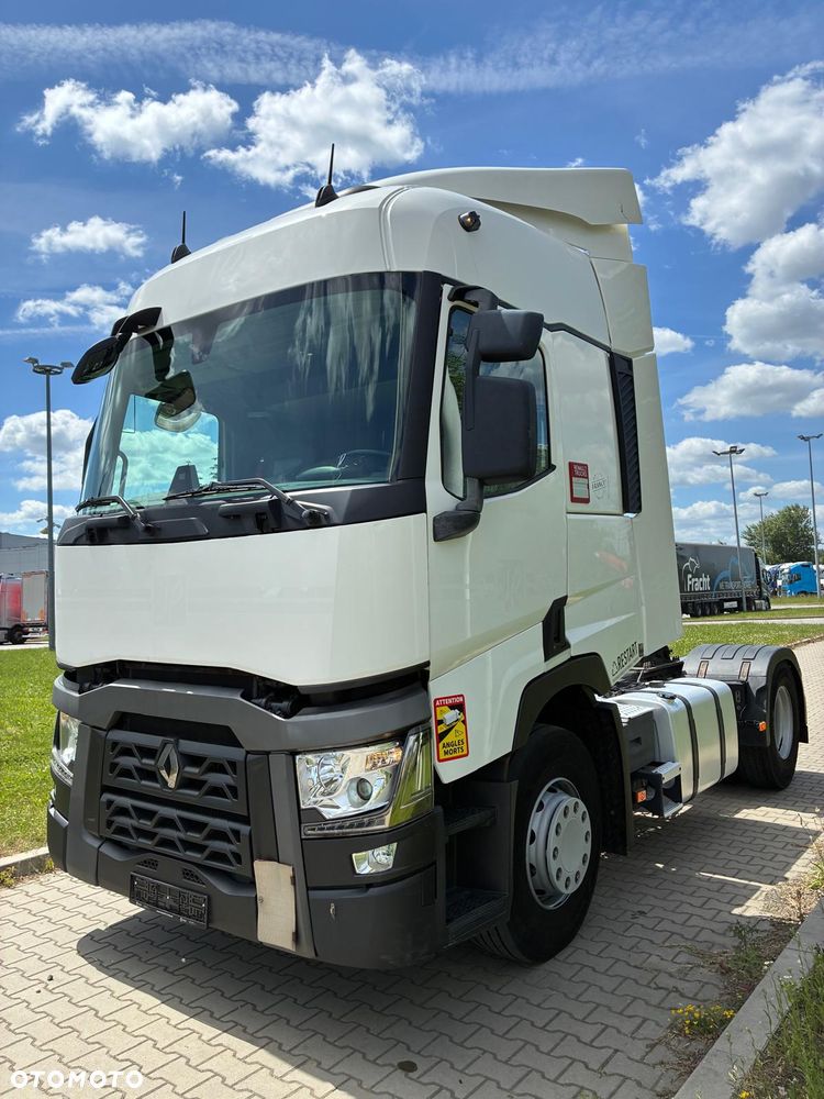 Renault T480 Sleeper Cab - 10