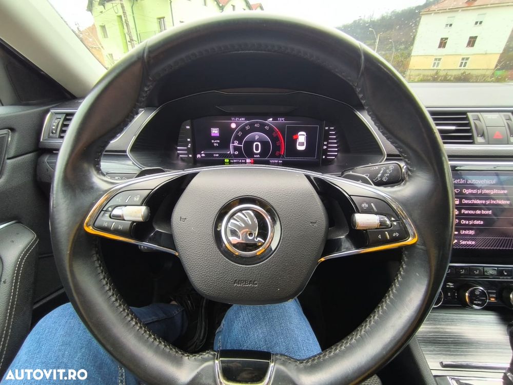 Skoda Superb 2.0 TDI DSG Style - 9