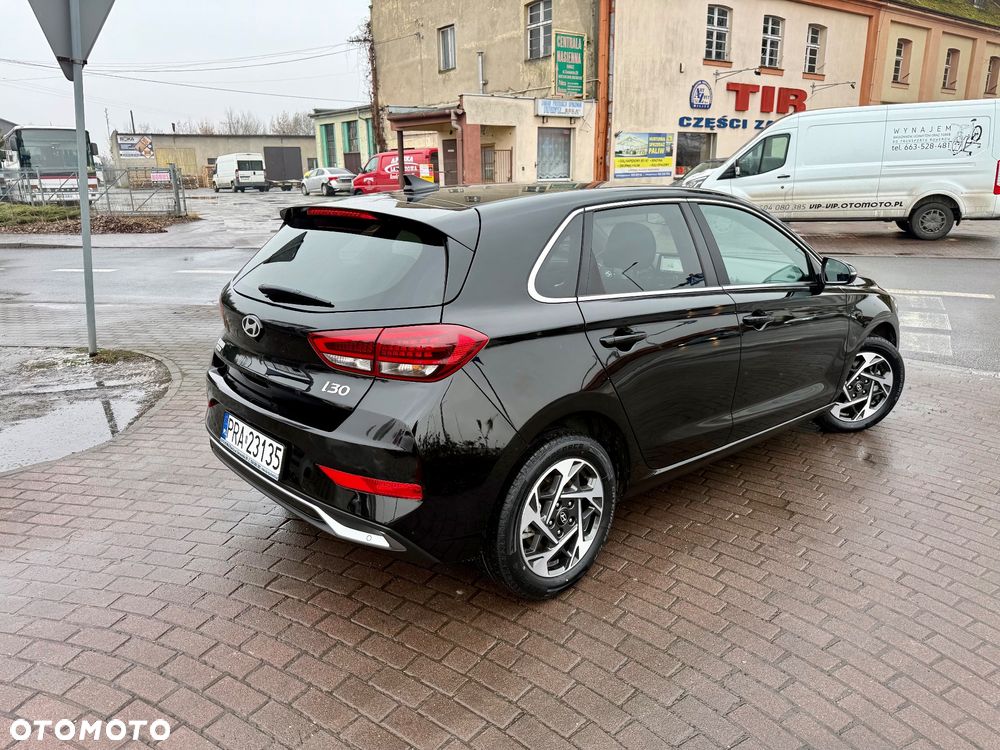 Hyundai i30 1.5 T-GDI 48V-Hybrid Advantage - 4