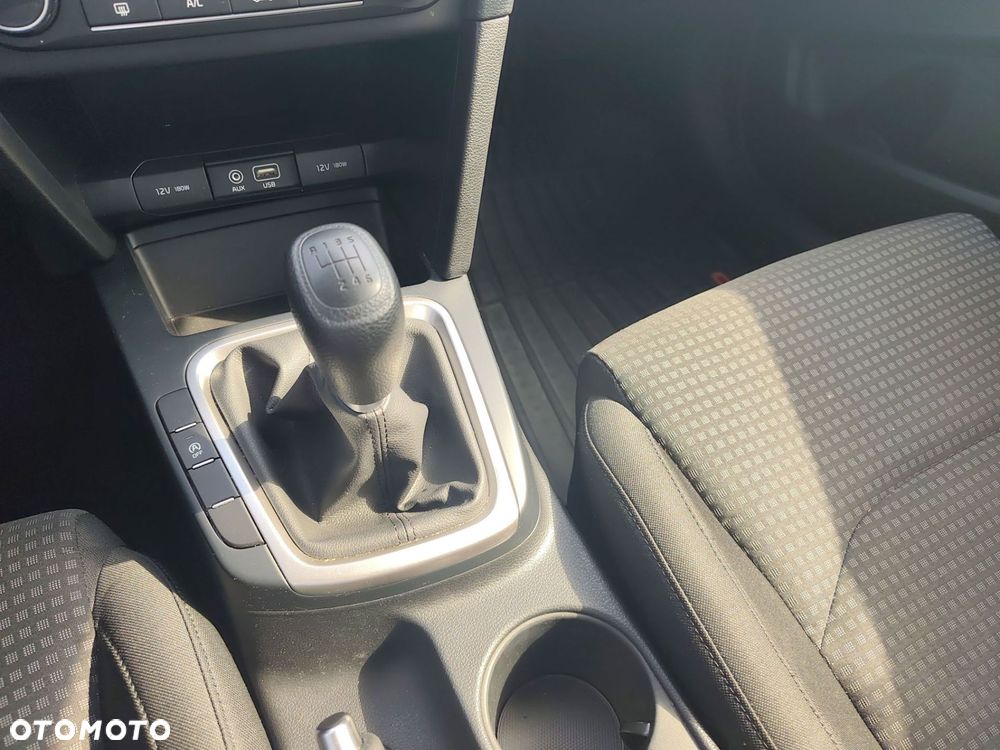 Kia Ceed - 16