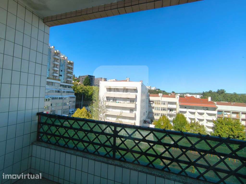 T3 na Rua Joaquim Abrantes em Vila Real - Grande imagem: 3/15