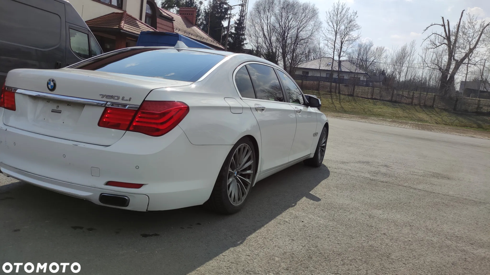 BMW Seria 7 750i L - 7