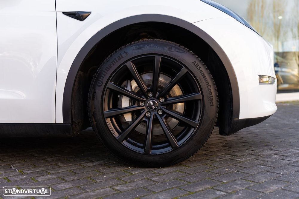 Tesla Model Y RWD - 30