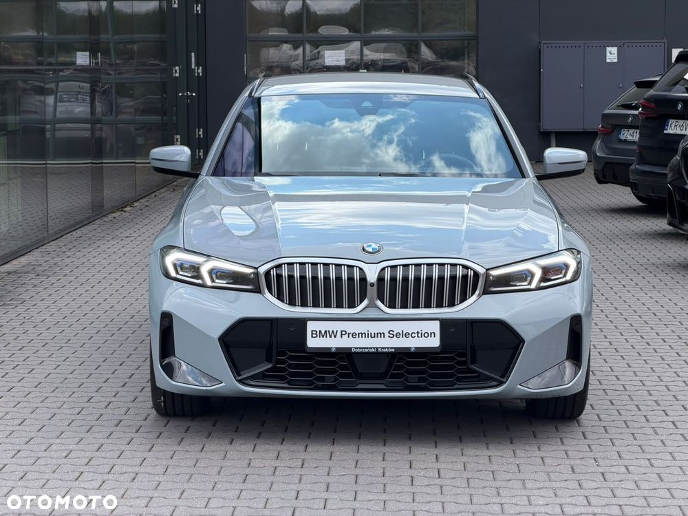 BMW Seria 3 330i xDrive M Sport sport - 13