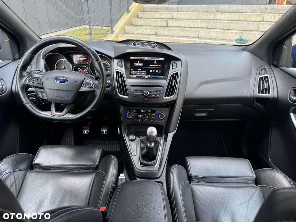 Ford Focus 2.0 TDCi ST - 23