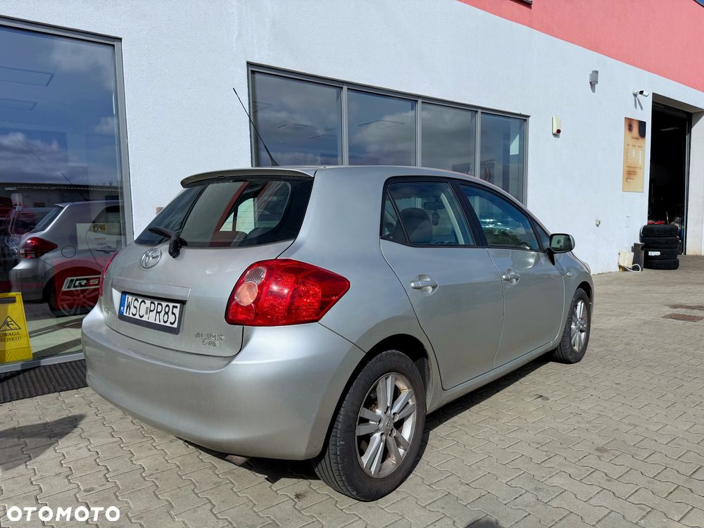 Toyota Auris 2.0 D-4D Luna - 3