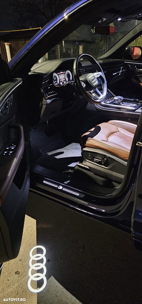 Audi Q8 55 TFSIe quattro tiptronic - 32
