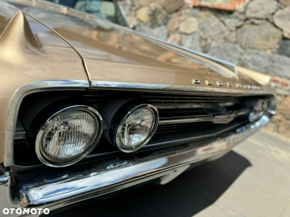 Oldsmobile Inny - 11