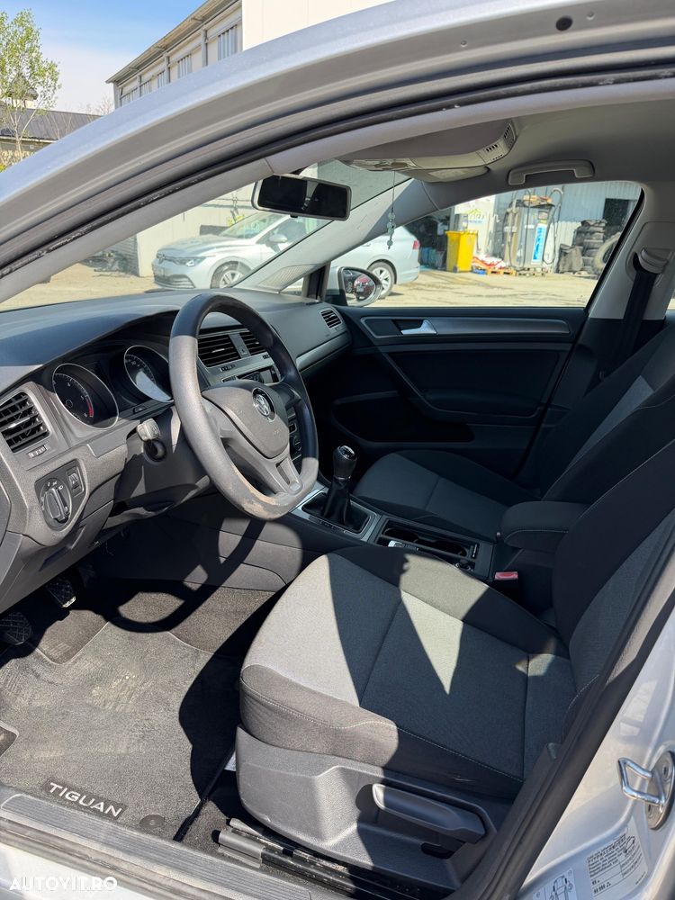 Volkswagen Golf 1.6 TDI BMT Comfortline - 10