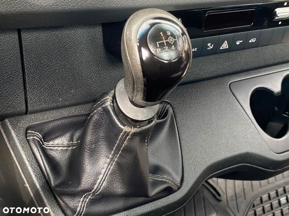 Mercedes-Benz Sprinter 319CDI V6 - 19