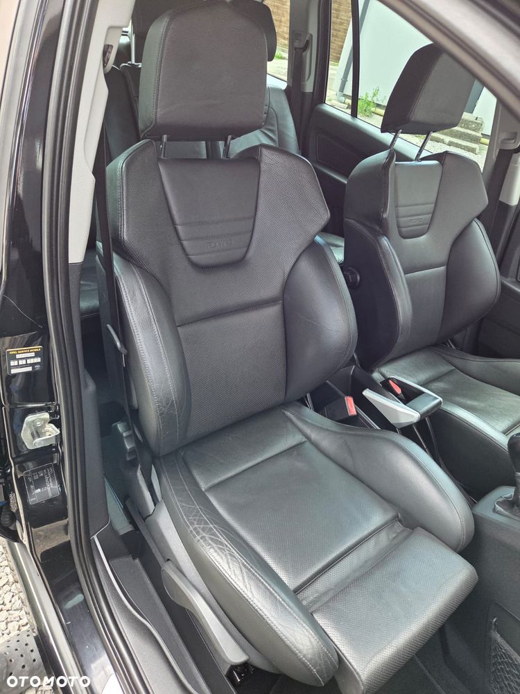 Opel Zafira OPC - 13