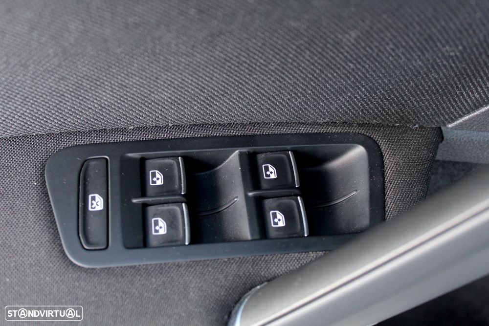 VW Golf 2.0 TSI GTI DSG - 25