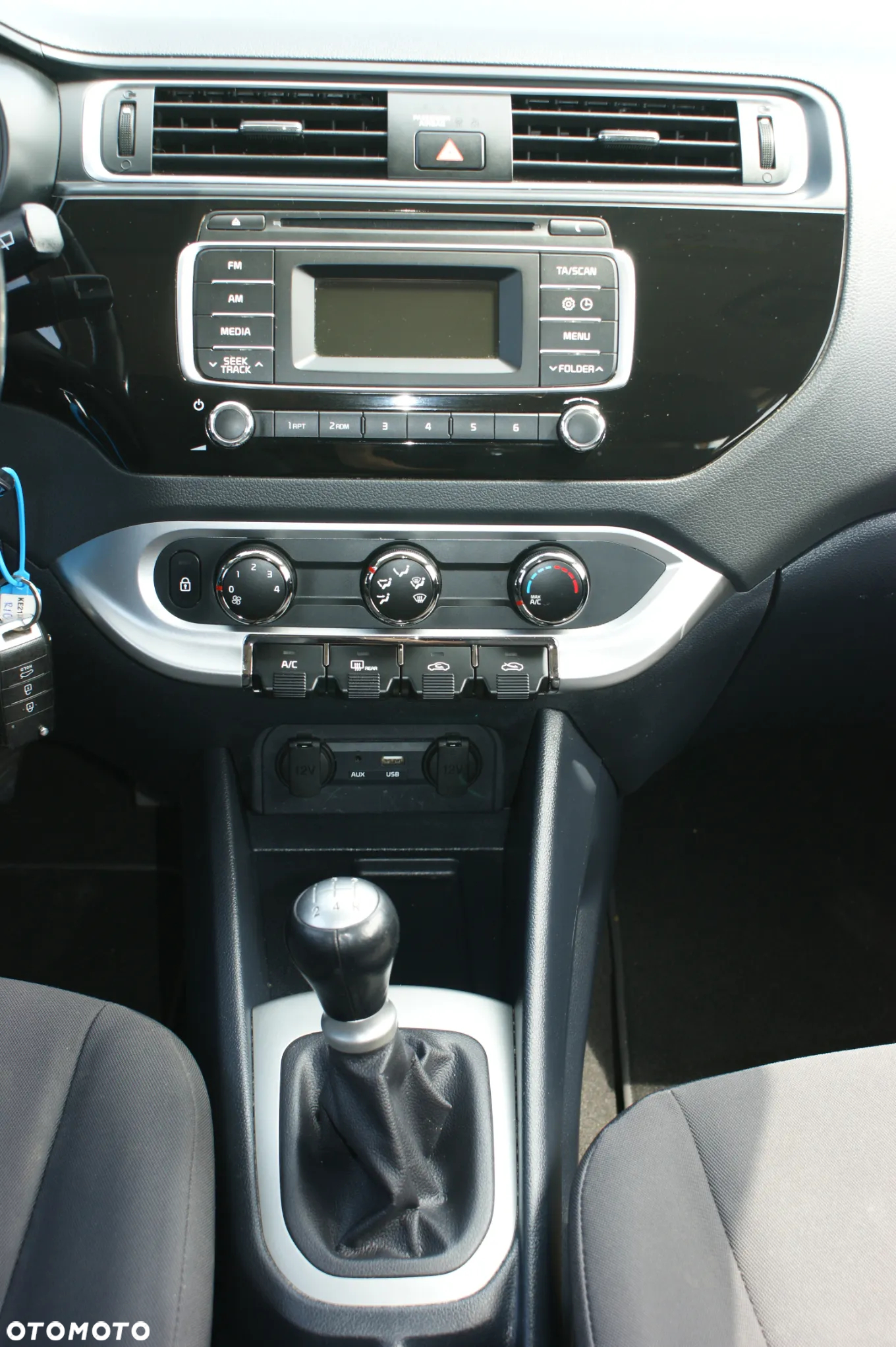 Kia Rio 1.2 Attract - 17