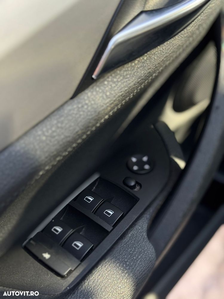 BMW X1 xDrive18d Sport Line - 37