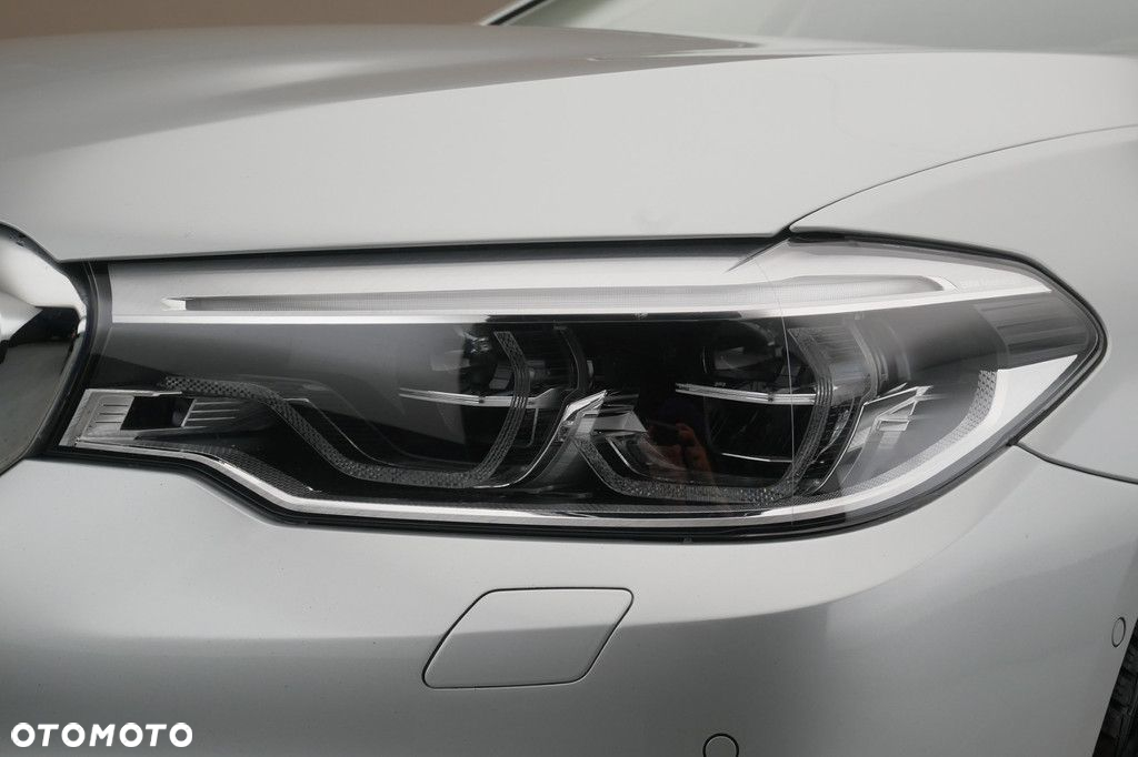BMW Seria 5 - 13