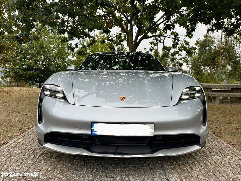 Porsche Taycan Cross Turismo 4 - 2