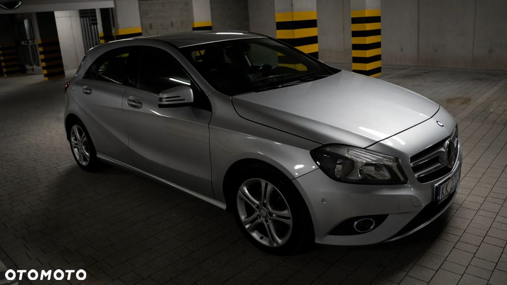 Mercedes-Benz Klasa A 180 7G-DCT Urban - 2
