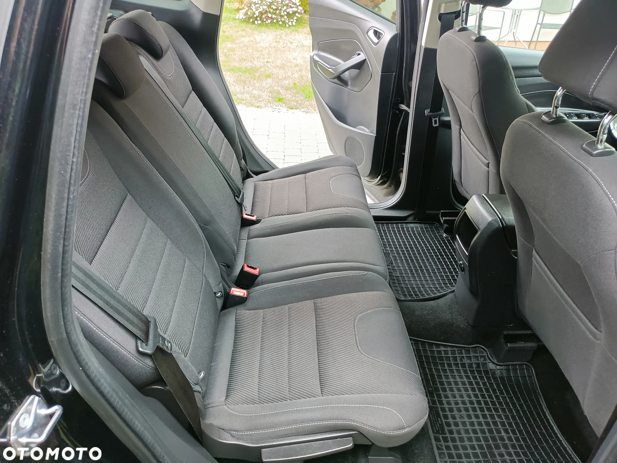 Ford Kuga - 10